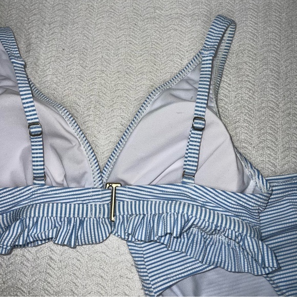 crown & ivy / light blue and white striped ruffled seersucker bikini size small - Picture 5 of 8